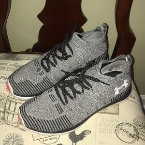 UA Slingflex Rise Sz. 9